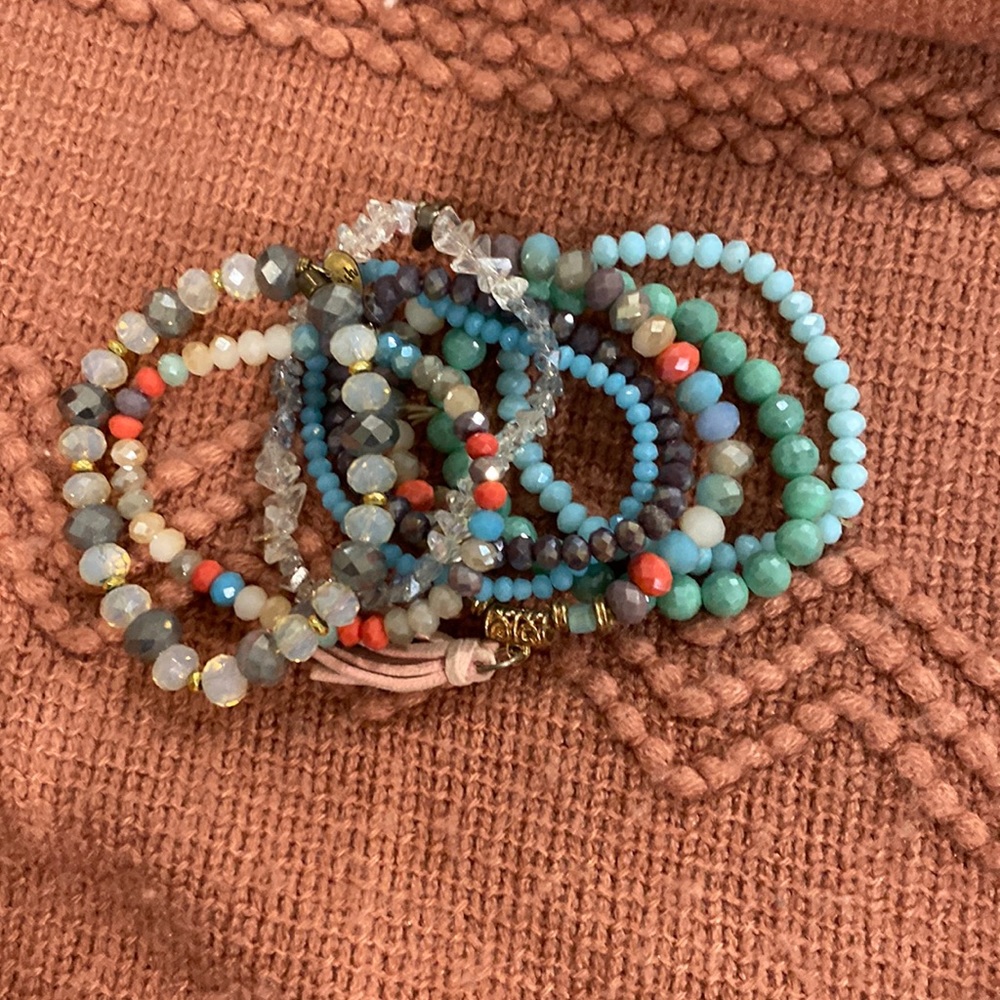 Assorted bracelet set